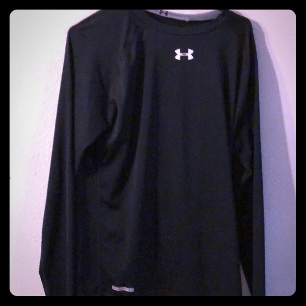 Under armor long sleeve shirt